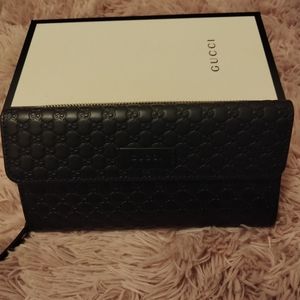 Authentic Gucci women's wallet